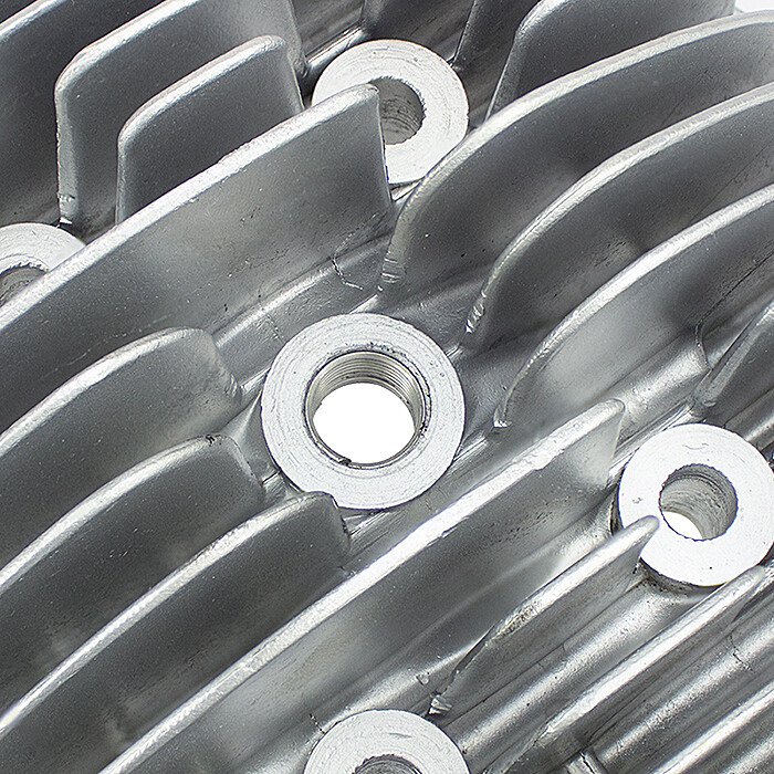 Repair of the spark plug thread on the cylinder head