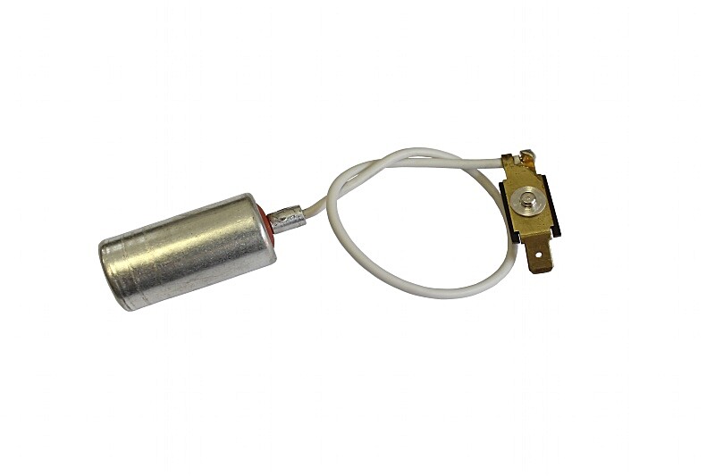 Capacitor with insulation - CZ